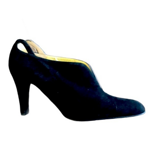 Bruno Magli Cut Out Black Suede Pumps‎ 7.5 B EUC